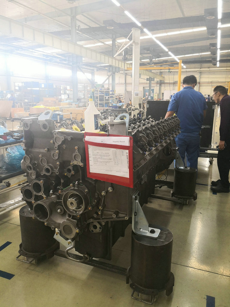 新發(fā)動機組裝